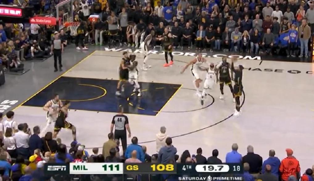 开云体育app-库里连续三场比赛得分超过险胜，勇士不断突破！引发球迷热议的简单介绍