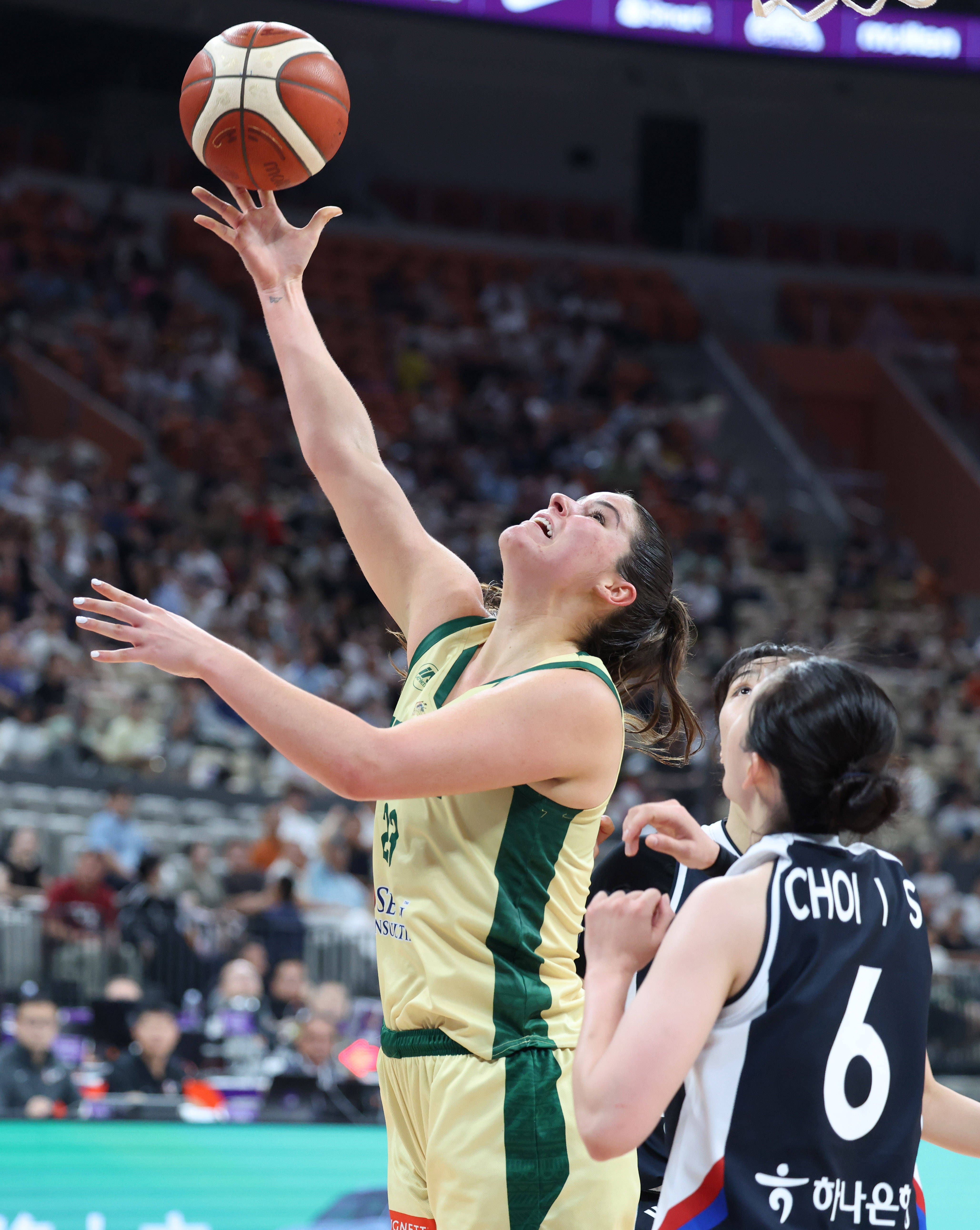 开云官方网站-德罗巴连续五场比赛得分超过重返赛场，澳大利亚队不断突破！全场沸腾不已的简单介绍