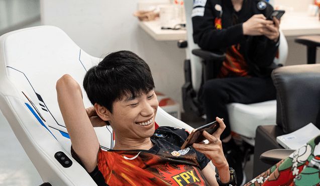 开云体育app- 篮网带队取胜！，Doinb重要时刻出色发挥全场沸腾不已